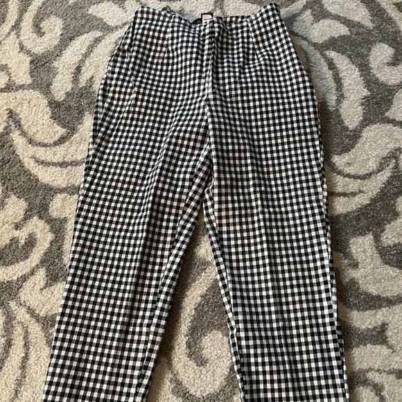 Moda International Pants - Moda International Black and white checkered ankle pants. size 6